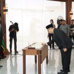 Gubsu Bobby Nasution Melantik Ardian Surbakti Pimpin Perumda Tirtanadi