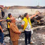 Reza Pahlevi Lubis Kunjungi Korban Kebakaran di Karang Berombak