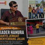 Eko Afrianta Sitepu Kerahkan Kader Hanura Bantu Jemaat Nyebrang Lalin ke Gereja
