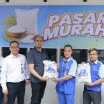 Peduli Warga Sekitar, Perumda Tirtanadi Gelar Pasar Murah